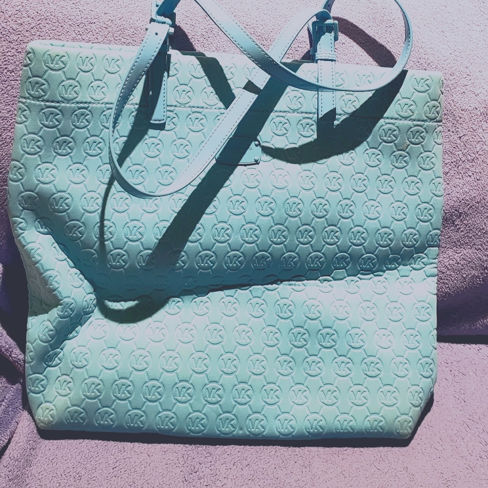 Muchael kors tote purse